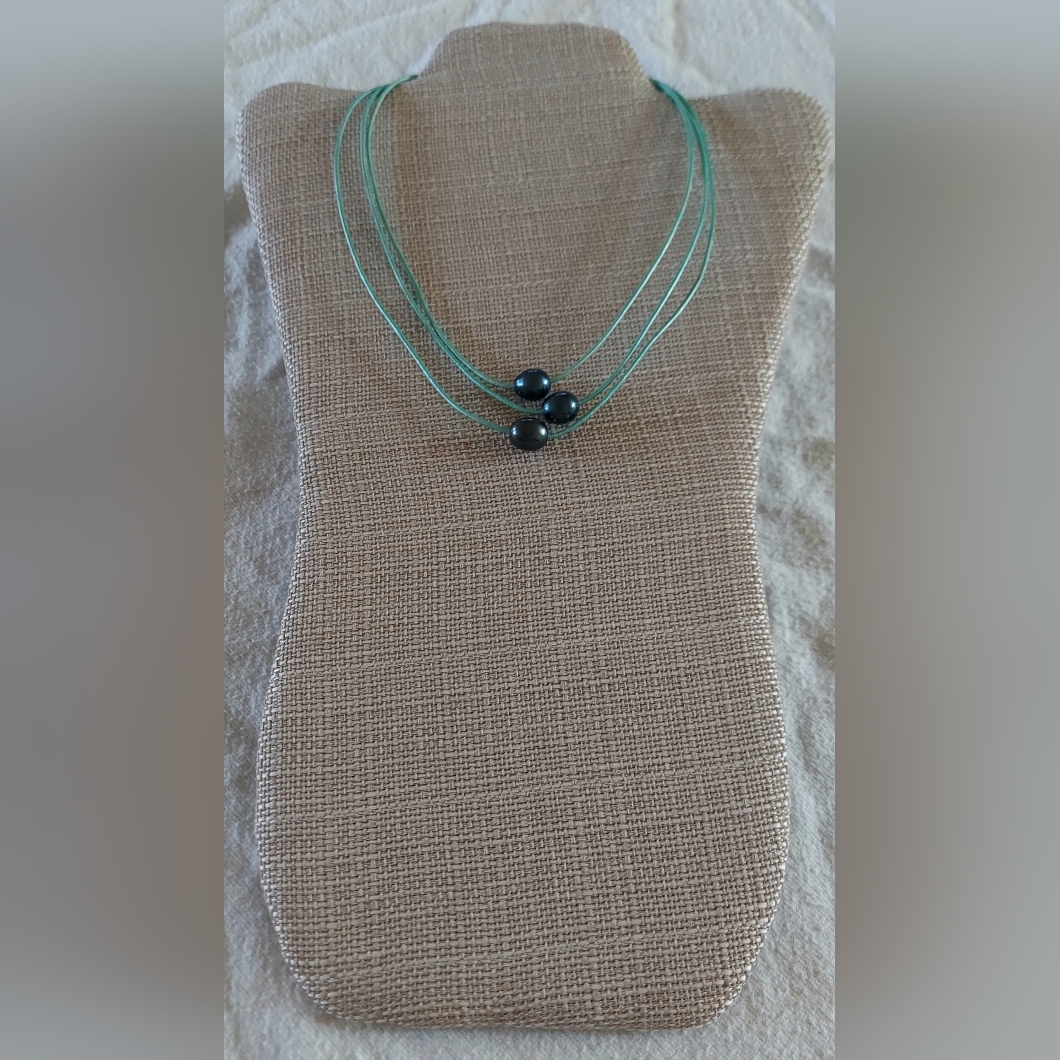 Handmade Green Pearl And Metallic Green Leather Necklace 25$